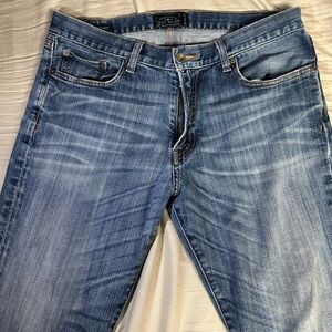 Lucky Brand Men's Light Blue Relaxed Jeans